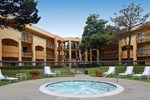 Отель Comfort Inn and Suites San Francisco Airport North Отель Comfort Inn and Suites San Francisco Airport North