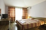 Отель Hotel Jaki Отель Hotel Jaki
