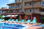Отель Family Hotel Yanevs Отель Family Hotel Yanevs