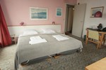 Отель Hotel Strand Отель Hotel Strand