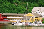 Отель Leirvik Kro & Motel Отель Leirvik Kro & Motel