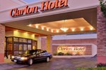 Отель Clarion Hotel at LaGuardia Отель Clarion Hotel at LaGuardia