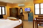 Отель Hathai House Отель Hathai House