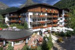 Отель Hotel La Perla Отель Hotel La Perla