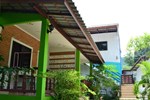 Хостел Khaolak Wandee Hostel Хостел Khaolak Wandee Hostel