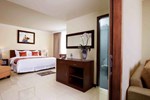 Отель Dermaga Keluarga Hotel Отель Dermaga Keluarga Hotel