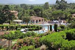 Отель Pierre & Vacances Les Parcs de Grimaud Отель Pierre & Vacances Les Parcs de Grimaud