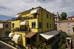 Отель Hotel Villa Tiziana Отель Hotel Villa Tiziana