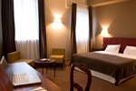 Отель Hotel Corneille Отель Hotel Corneille