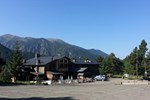 Отель Hotel Camp del Serrat Отель Hotel Camp del Serrat