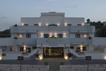 Отель Hotel His Majesty Отель Hotel His Majesty