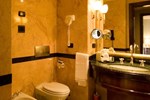 Отель River Chateau Hotel Отель River Chateau Hotel