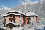Отель Hotel Quadrifoglio Отель Hotel Quadrifoglio