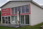 Отель Valaste Guest house and Camping Отель Valaste Guest house and Camping