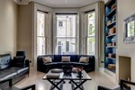 Отель Base2Stay Отель Base2Stay