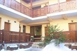 Гостевой дом Kadeva House Гостевой дом Kadeva House