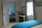 Отель Tudor Lodge Inn Отель Tudor Lodge Inn