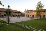 Отель Relais Cascina Scottina Отель Relais Cascina Scottina