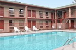 Отель Super 8 Motel Отель Super 8 Motel