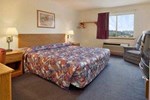 Отель Super 8 Motel - Fairmont Отель Super 8 Motel - Fairmont