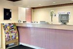 Отель Super 8 Motel - Newnan Отель Super 8 Motel - Newnan