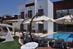 Отель Small Beach Hotel Отель Small Beach Hotel