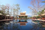 Отель Rawee Waree Luxury Hotel Отель Rawee Waree Luxury Hotel