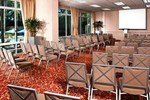 Отель DoubleTree by Hilton Bakersfield Отель DoubleTree by Hilton Bakersfield