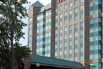 Отель Hilton Atlanta Northeast Отель Hilton Atlanta Northeast