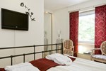 Отель Hotel Attaché Отель Hotel Attaché