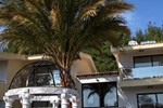 Отель Rahoni Cronwell Park Hotel Отель Rahoni Cronwell Park Hotel