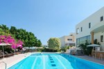 Отель Yakinthos Hotel Отель Yakinthos Hotel