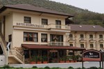 Отель Hotel Grand Chalet Отель Hotel Grand Chalet