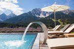 Отель Hotel Leitlhof - Dolomiten Living Отель Hotel Leitlhof - Dolomiten Living