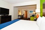 Отель Holiday Inn Express Atlanta - Northeast I-85 - Clairmont Road Отель Holiday Inn Express Atlanta - Northeast I-85 - Clairmont Road