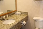 Отель Gray Wolf Inn & Suites Отель Gray Wolf Inn & Suites