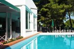 Отель Hotel Kyrie Отель Hotel Kyrie