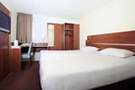 Отель Kyriad Lyon Aéroport Saint Exupéry Отель Kyriad Lyon Aéroport Saint Exupéry