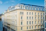 Отель Steigenberger Hotel Herrenhof Отель Steigenberger Hotel Herrenhof