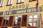 Отель Laasby Kro & Hotel Отель Laasby Kro & Hotel