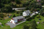 Апартаменты Brattetaule Gard Guesthouse Апартаменты Brattetaule Gard Guesthouse