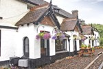 Отель The May Garland Inn Отель The May Garland Inn