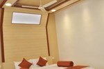 Отель Hotel MNH Royal Park Отель Hotel MNH Royal Park