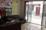 Отель Zhangjiajie Yijiaqin Hotel Отель Zhangjiajie Yijiaqin Hotel