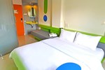 Отель POP! Hotel BSD City Tangerang Отель POP! Hotel BSD City Tangerang