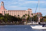Отель Vinoy Renaissance St. Petersburg Resort Отель Vinoy Renaissance St. Petersburg Resort