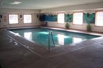 Отель Budget Host Inn & Suites North Branch Отель Budget Host Inn & Suites North Branch