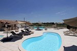 Отель Logis Auberge du Mas de la Feniere Отель Logis Auberge du Mas de la Feniere