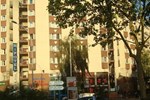 Отель Hipotel Paris Hippodrome Отель Hipotel Paris Hippodrome