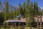 Отель Sunwapta Falls Rocky Mountain Lodge Отель Sunwapta Falls Rocky Mountain Lodge